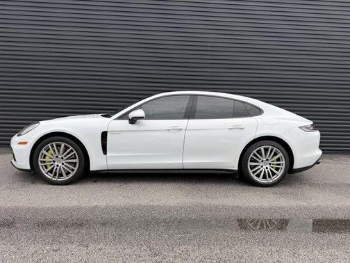 2018 Porsche Panamera E-Hybrid 4
