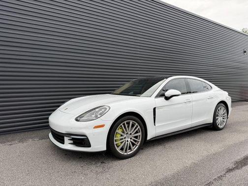 2018 Porsche Panamera E-Hybrid 4