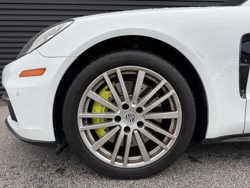 2018 Porsche Panamera E-Hybrid 4
