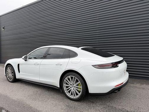 2018 Porsche Panamera E-Hybrid 4