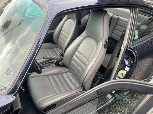 1992 Porsche 911 Carrera 2