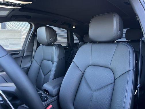 Chalk 2026 Porsche Macan Base