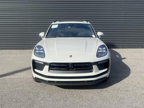 Chalk 2026 Porsche Macan Base