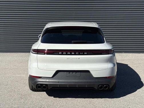 2025 Porsche Cayenne S