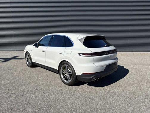 2025 Porsche Cayenne S