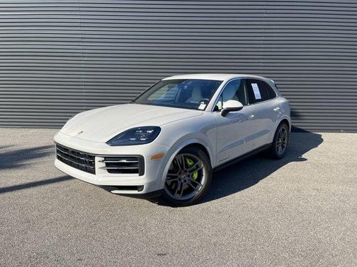 2025 Porsche Cayenne S