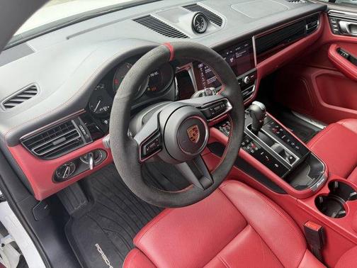 2023 Porsche Macan S
