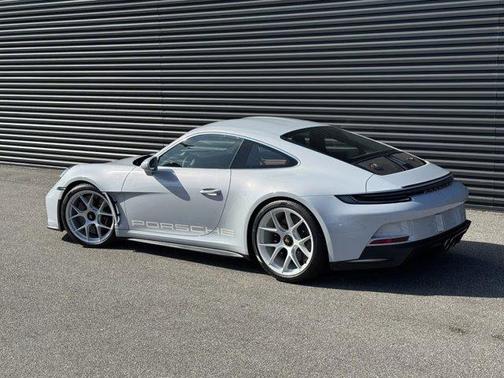 2024 Porsche 911 S/T