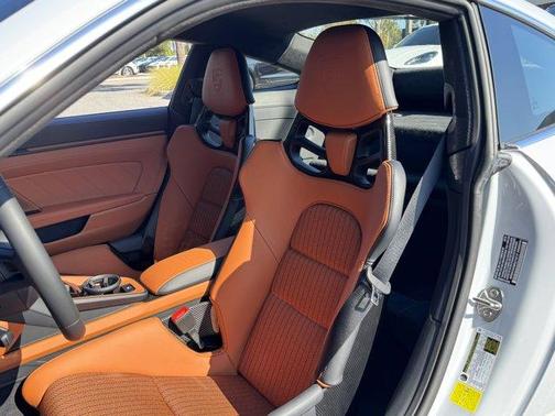 2024 Porsche 911 S/T