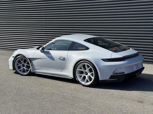 2024 Porsche 911 S/T