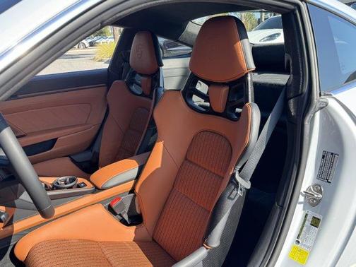 2024 Porsche 911 S/T