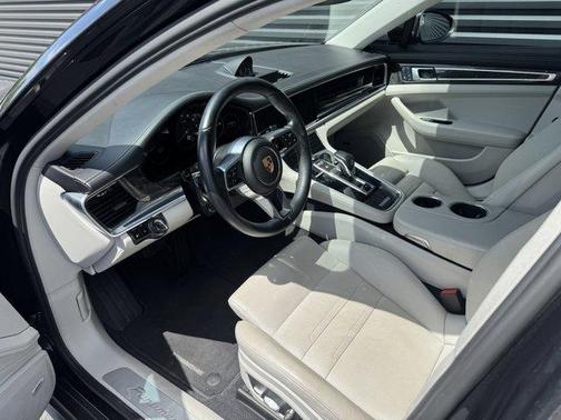 Volcano Grey Metallic 2018 Porsche Panamera 4