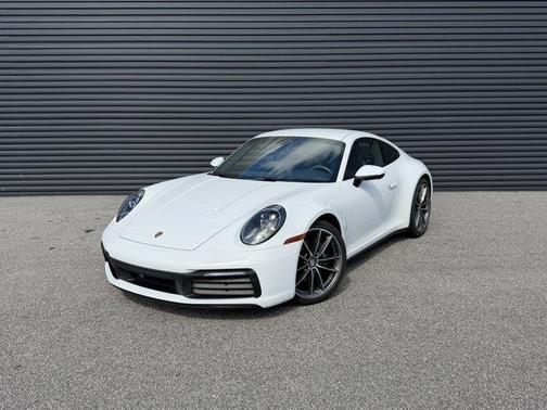 2022 Porsche 911 Carrera