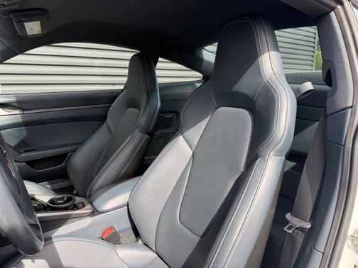 2022 Porsche 911 Carrera