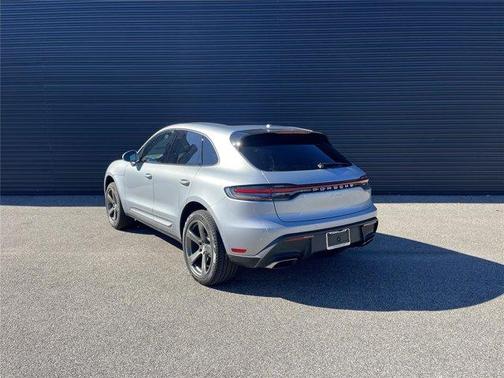 2026 Porsche Macan Base
