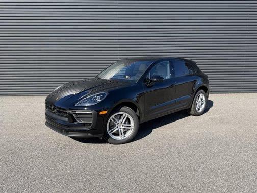 2026 Porsche Macan Base