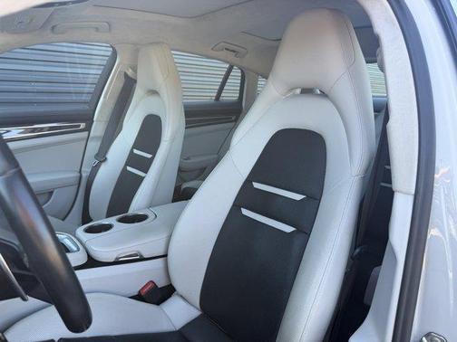 2019 Porsche Panamera Turbo