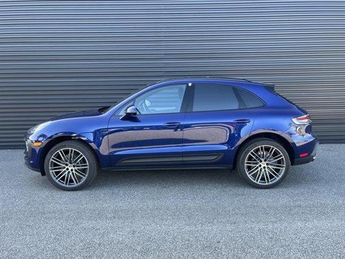 2026 Porsche Macan Base