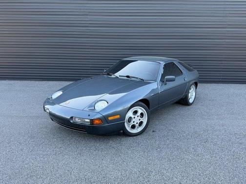 1987 Porsche 928 S4