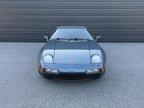 1987 Porsche 928 S4