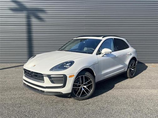 2026 Porsche Macan Base