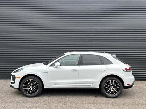 2025 Porsche Macan Base