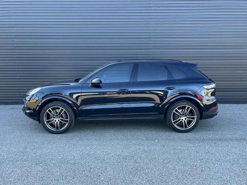 2022 Porsche Cayenne Platinum Edition