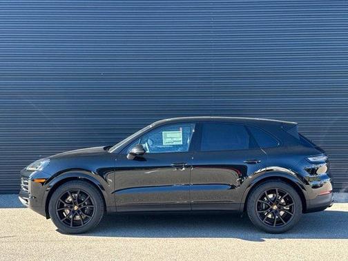 2025 Porsche Cayenne Base