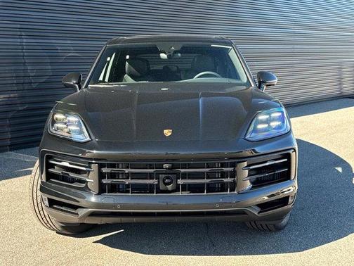 2025 Porsche Cayenne Base