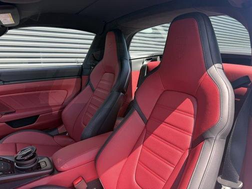 Ice 2026 Porsche 911 Targa 4 GTS