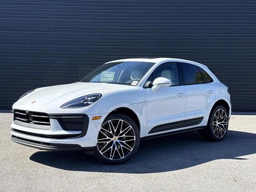 2026 Porsche Macan Base