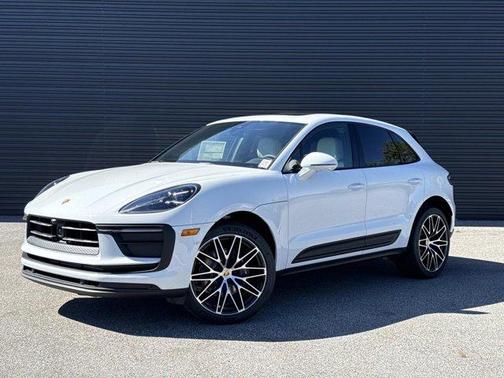 2026 Porsche Macan Base