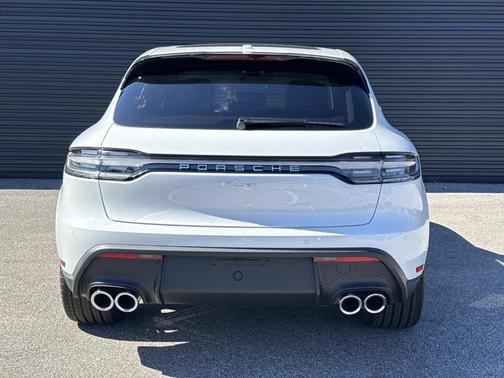 2026 Porsche Macan Base