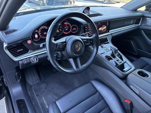 2023 Porsche Panamera Platinum Edition
