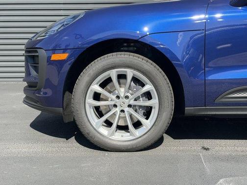 Blue Metallic 2026 Porsche Macan Base