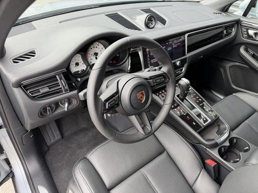 Dolomite Silver Metallic 2026 Porsche Macan S