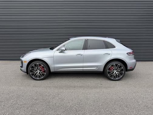 Dolomite Silver Metallic 2026 Porsche Macan S