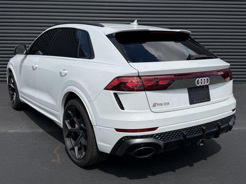 Glacier White Metallic 2025 Audi RS Q8 4.0T quattro