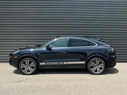 2022 Porsche Cayenne E-Hybrid Coupe Base