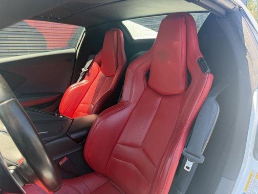 Arctic White 2022 Chevrolet Corvette Stingray w/1LT