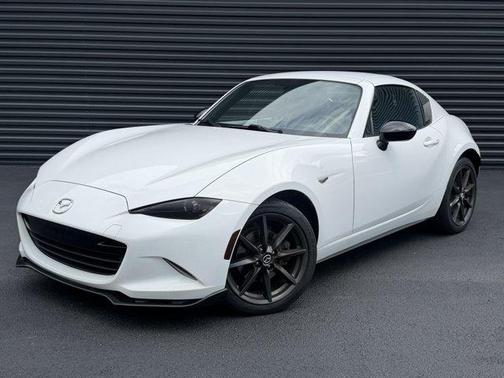 Arctic White 2017 Mazda MX-5 Miata RF Club