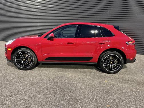 2021 Porsche Macan Base