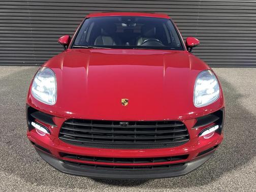 2021 Porsche Macan Base