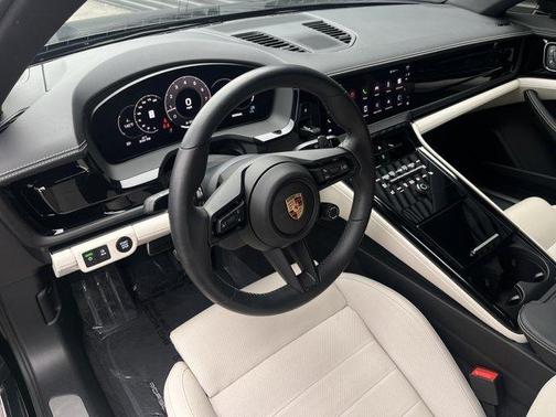 2024 Porsche Panamera 4