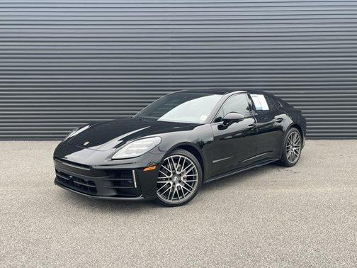 2024 Porsche Panamera 4