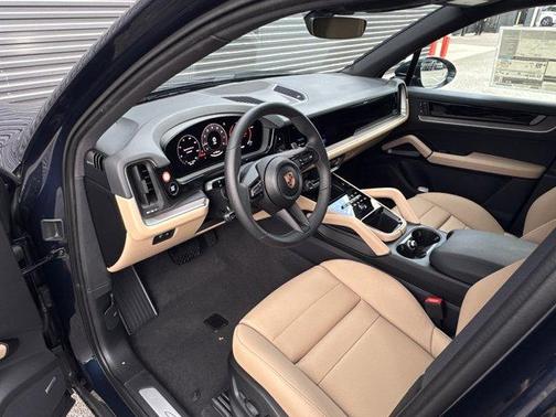 2025 Porsche Cayenne Base