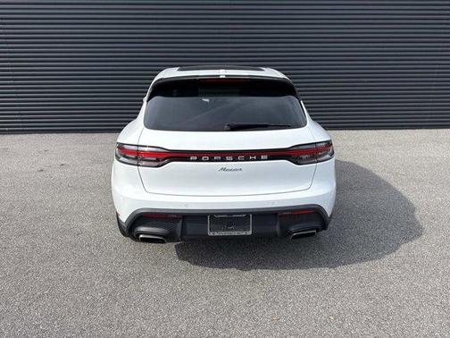 White 2022 Porsche Macan Base