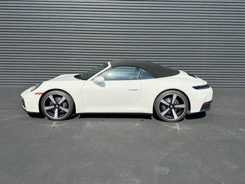 2026 Porsche 911 Carrera