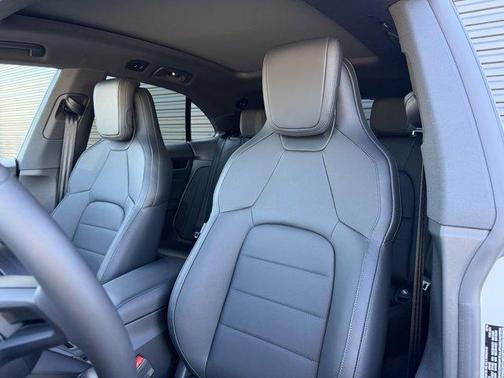 Ice Grey Metallic 2026 Porsche Macan Base