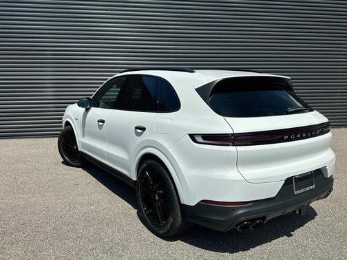 2025 Porsche Cayenne AWD
